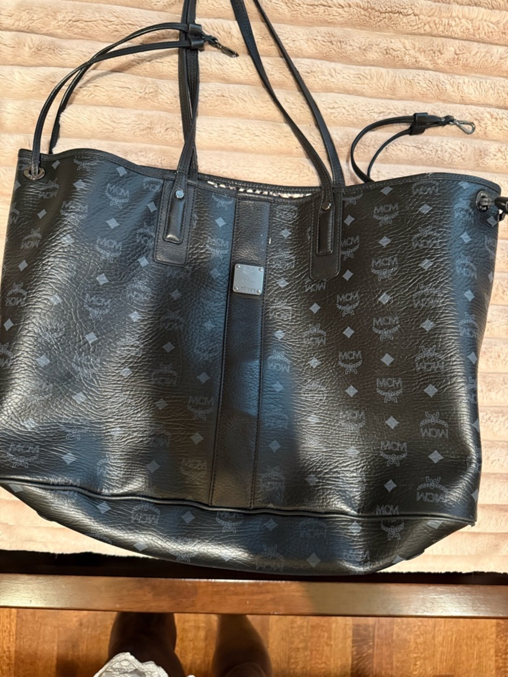 MCM Black Monogram Reversible Leather Tote - Picture 9 of 9